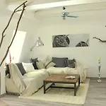 Loft Im Turmhaus Am Weissen Hirsch